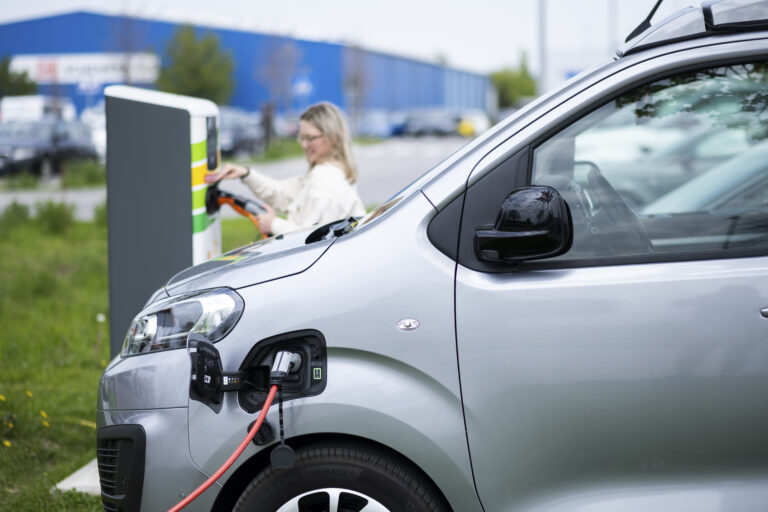 e-Vanster en charge