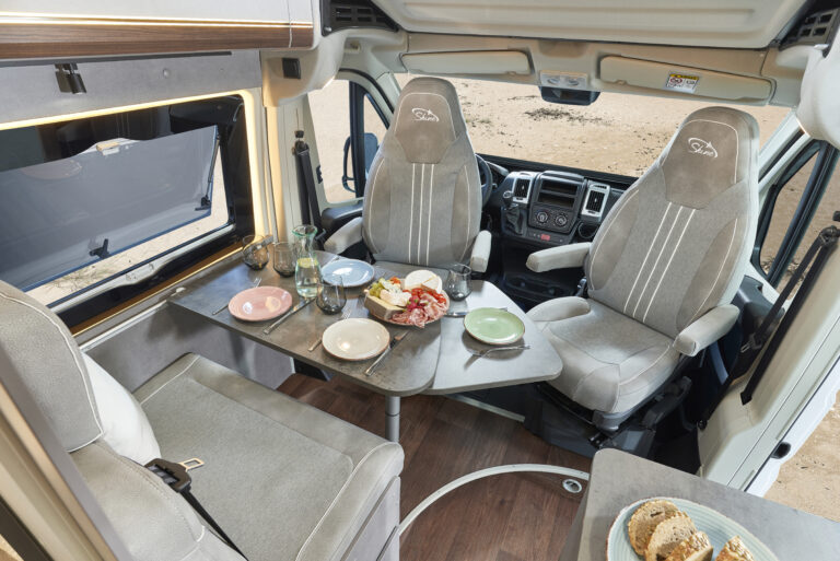 Dinette Summit Shine 600