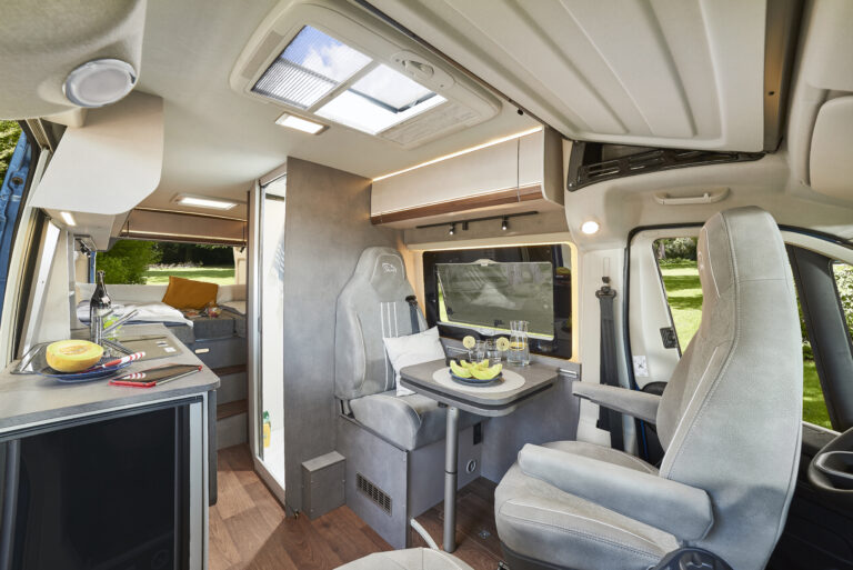 Vue dinette Summit Shine 640